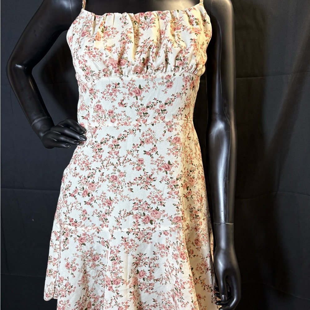 SHEIN Strapless Dress with Pink Floral Design